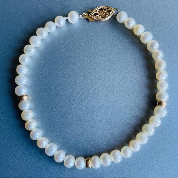 Vintage 14k Gold Natural White Pearl 5mm Beaded Strand Bracelet 7” - Picture 1 of 7